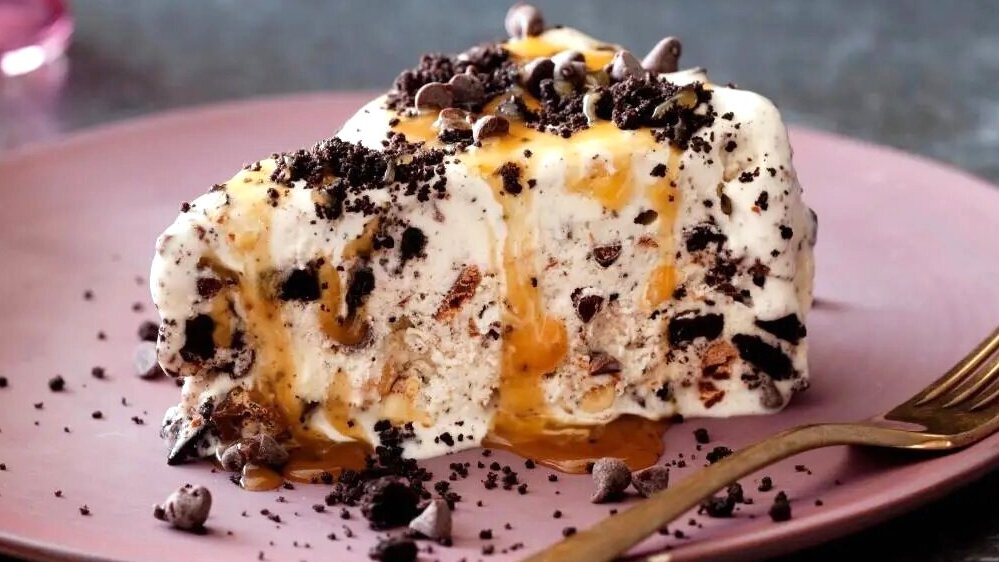 Grandma's Ice Cream Crunch Cake