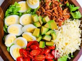 Avocado Tomato Romaine Salad Recipe