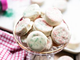 White Chocolate Peanut Butter Ritz Cracker Valentine Cookies