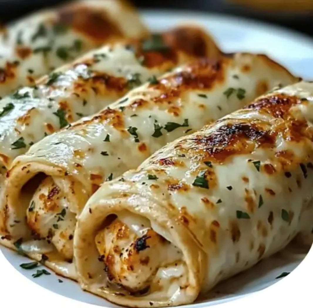 Cheesy Garlic Chicken Wraps Recipe