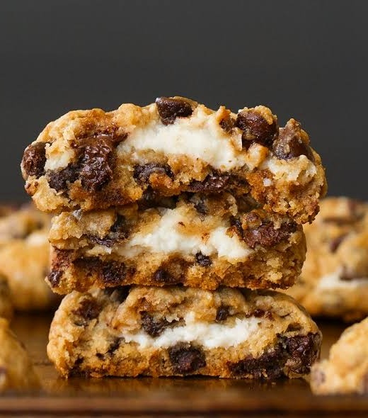 Cheesecake Stuffed Chocolate Chip Cookies Recipe